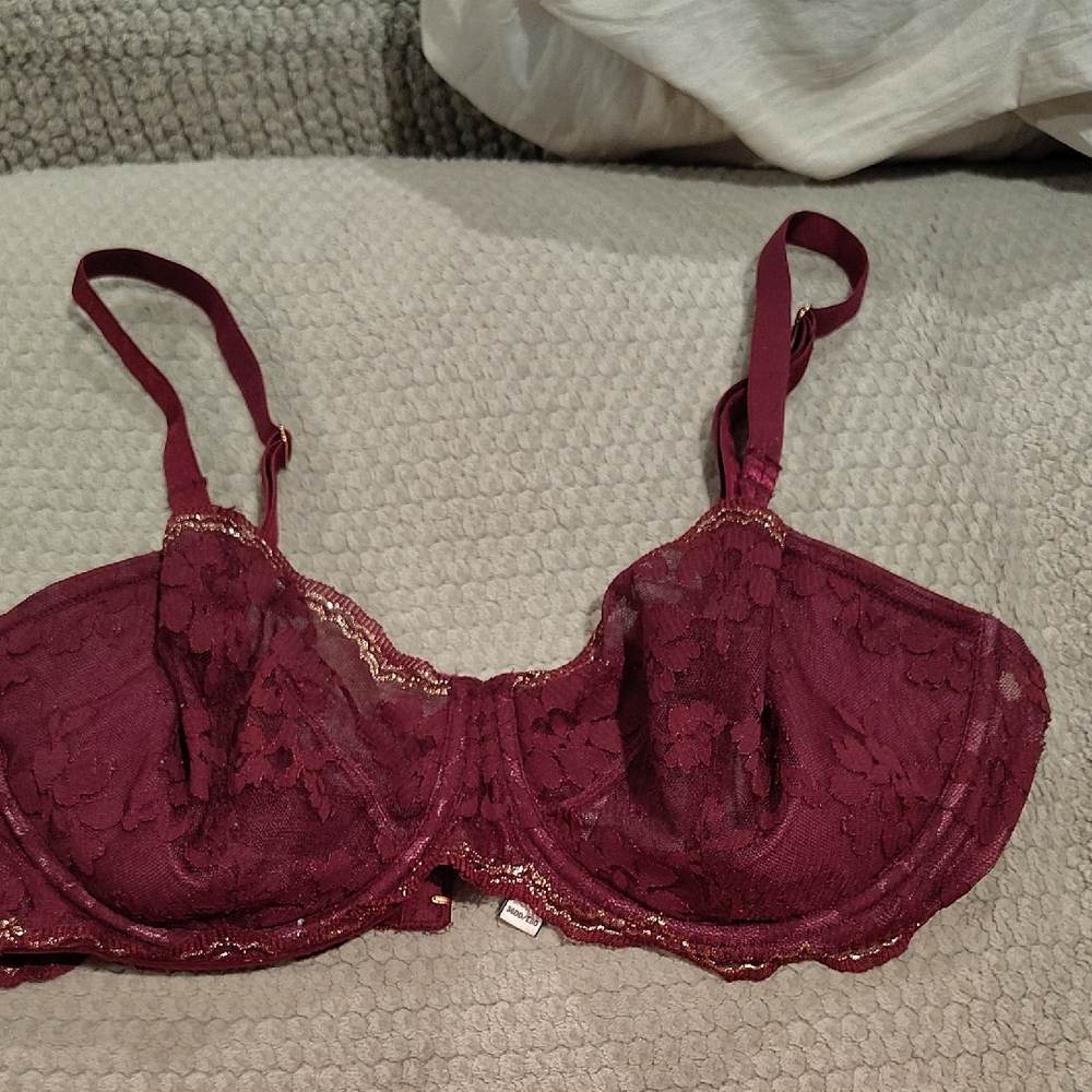 Victoria's Secret Lace Underwire Bra - Deep Red